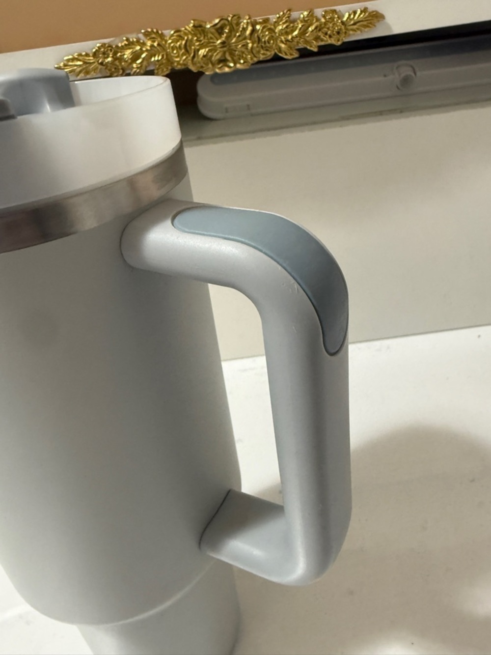 Stanley Light Gray Insulated Travel Mug with Handle and Straw - Picture 9 of 10